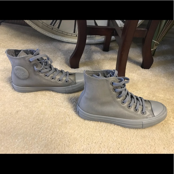 Converse Hi-Tops - Picture 7 of 8